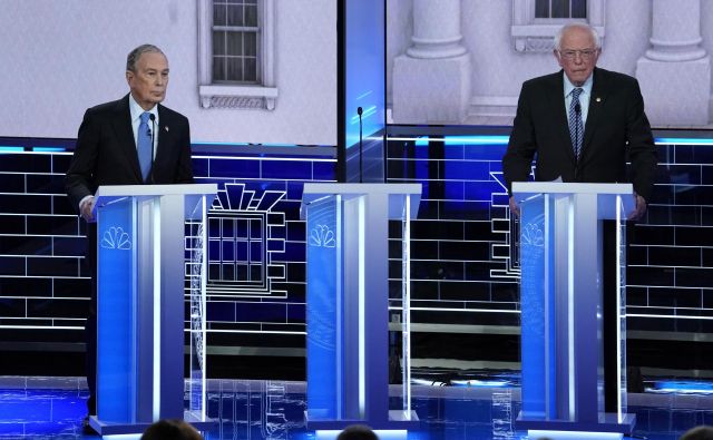 Nekdanji župan New Yorka Mike Bloomberg in vermontski senator Bernie Sanders med televizijskim soočenjem v Las Vegasu Foto Reuters