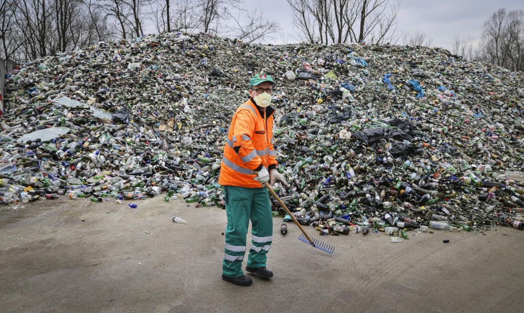 FOTO:Redijo se glodavci, ptiči, grozijo požari