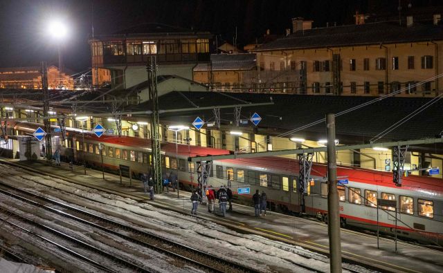 V Avstriji se pojavlja celo ideja o ponovni uvedbi nadzora na meji z Italijo. FOTO: Johann Groder/AFP