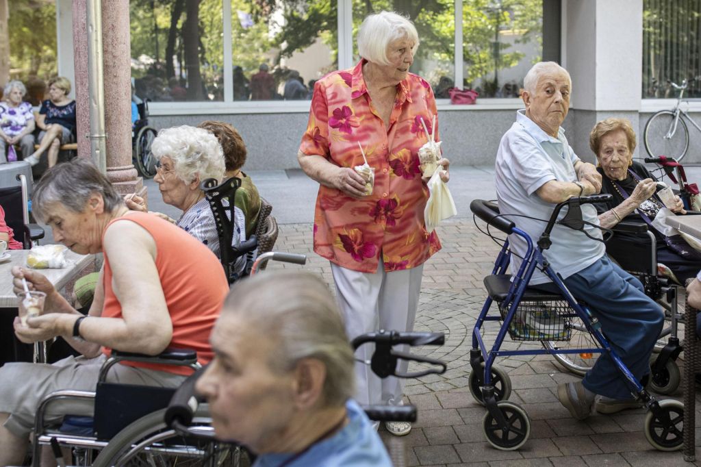 Poslovanje socialnovarstvenih zavodov ogroženo?