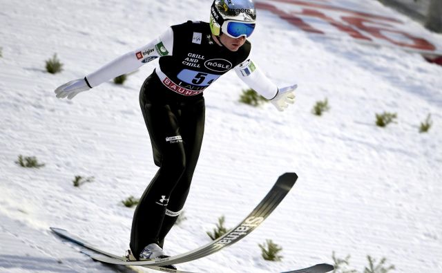 Anže Lanišek je danes v Lahtiju zaokrožil elitno deseterico. FOTO: Reuters