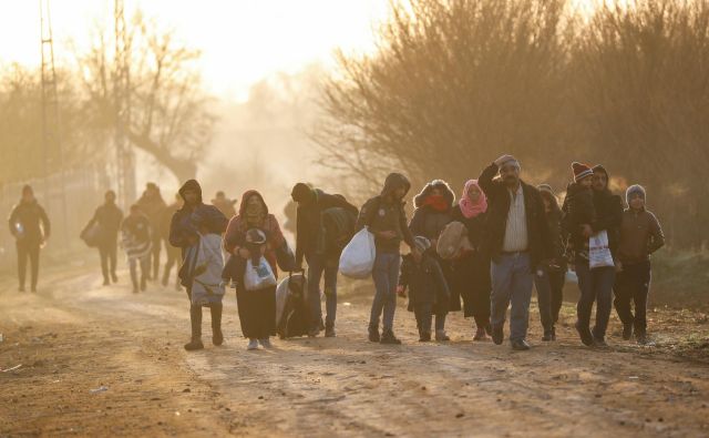 Migranti na turško-grški meji. Foto: Leonhard Foeger/Reuters