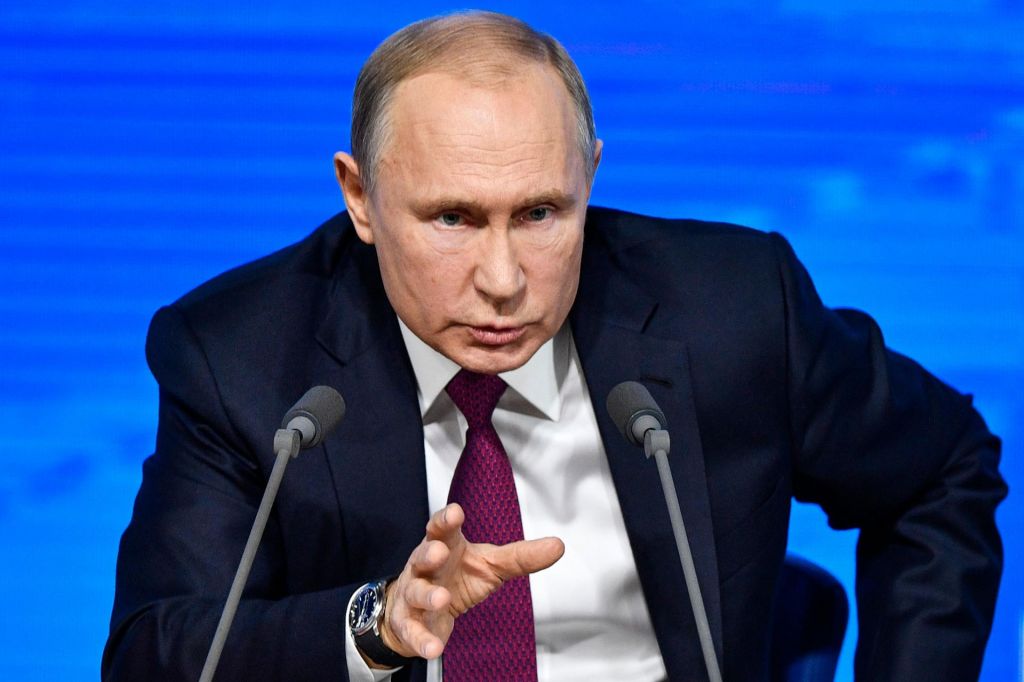 Putin išče mesto za Boga in heteroseksualni zakon v ustavi