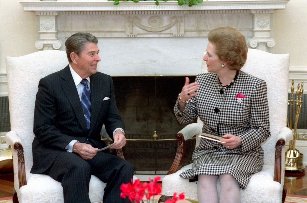 FOTO:Pink chanel gorbachev iz garderobe Margaret Thatcher