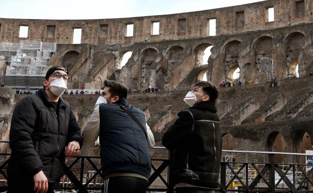 Po vsej državi so zaprli muzeje, gledališča, kine in druge prireditvene prostore. FOTO: Tiziana Fabi/AFP