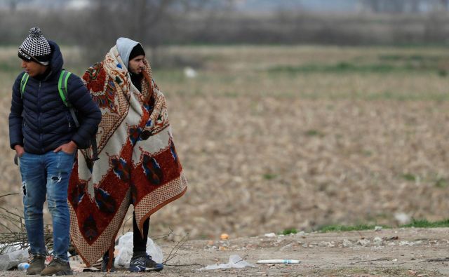 Migranta na grško-turški meji. FOTO: Murad Sezer/Reuters