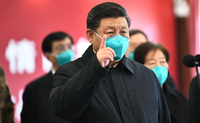 Kitajski predsednik Xi Jinping je v torek obiskal Wuhan. FOTO: AFP