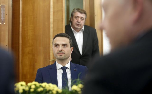 Tonin je obljubil, da bo poskrbel, da bodo odnosi ministrstva za obrambo s parlamentom še naprej dobri. FOTO: Blaž Samec/Delo