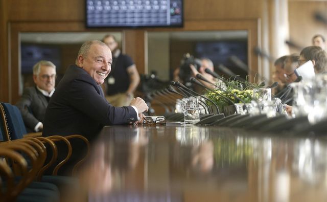 Še pred poletjem bo nujen rebalans državnega proračuna, je v predstavitvi pred odborom za finance v DZ povedal Andrej Šircelj. Foto: Blaž Samec