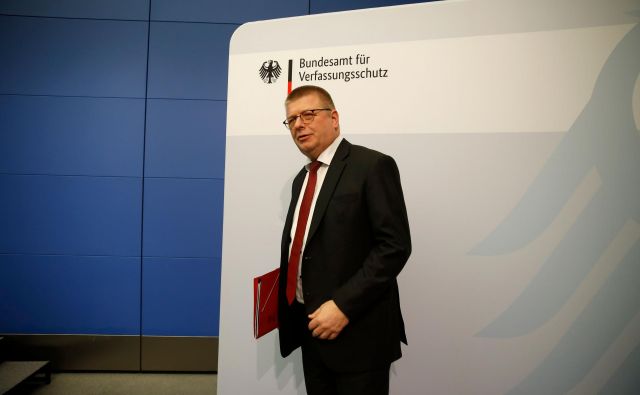 Predsednik nemške notranjeobveščevalne službe Thomas Haldenwang je Krilo AfD razglasil za ekstremno desno in kot tako nevarno za demokracijo. Foto: Afp