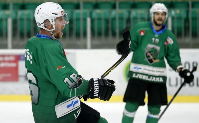 Že vrsto let Alešu Mušiču pripada zelo vidna vloga med Olimpijinimi hokejisti.FOTO: Matej Družnik/Delo