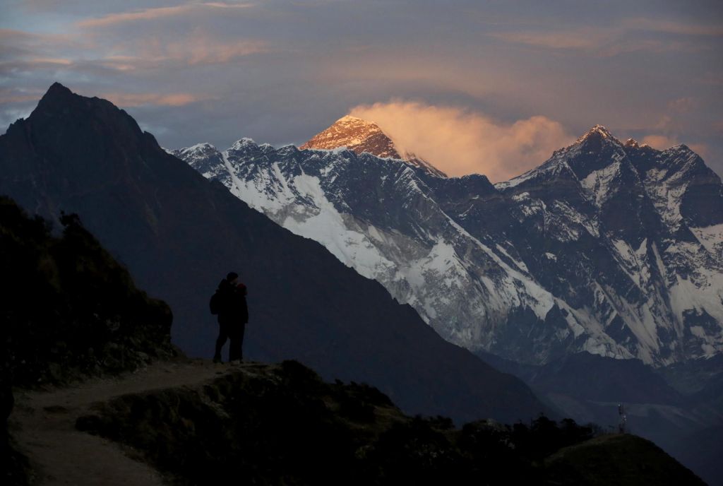 Tudi Everest bo zaradi pandemije »počival« do maja