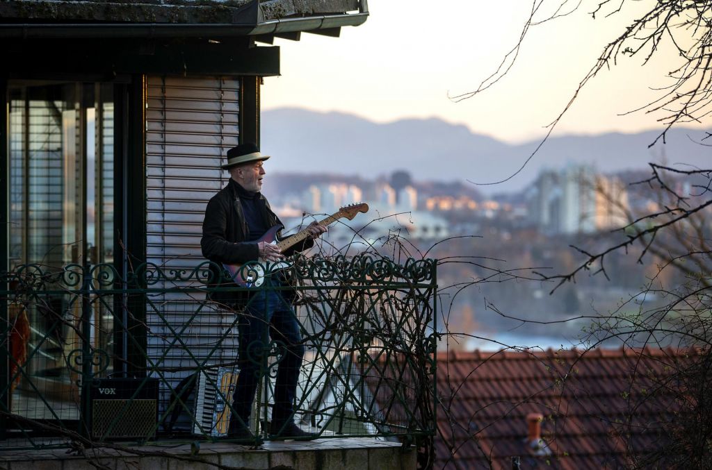 FOTO:Kako smo Slovenci muzicirali na svojih balkonih in terasah