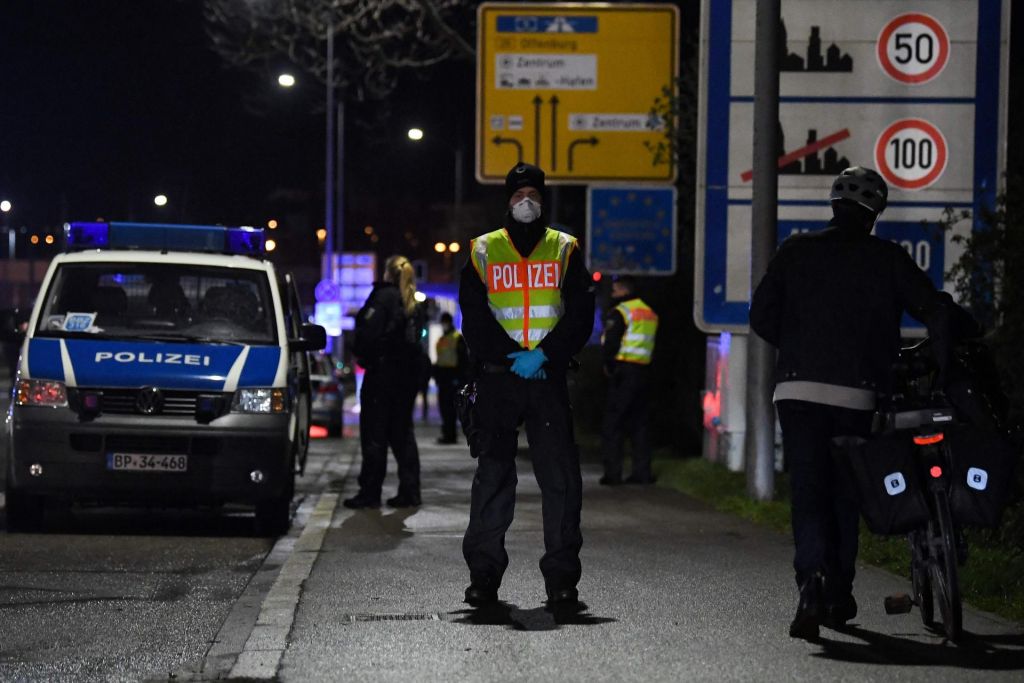 FOTO:V Španiji uvedli karanteno po zgledu Italije, Nemčija delno zapira meje