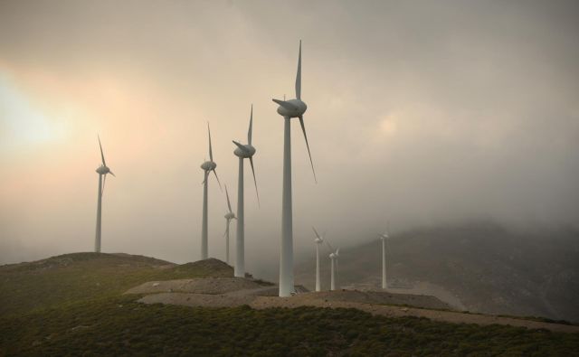 S sončnimi in vetrnimi elektrarnami pa ne bomo mogli zagotavljati (dovolj) kakovostne elektrike. FOTO: Jure Eržen/Delo