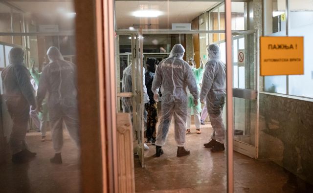 Pri spopadu z epidemijo v Srbiji računajo na pomoč Kitajske. FOTO: Marko Djurica/Reuters