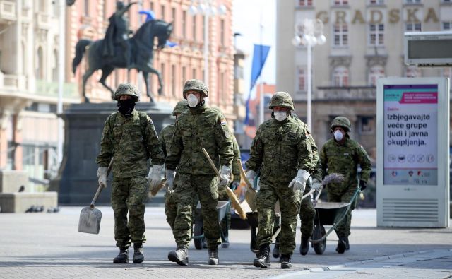 Dekle so v nedeljo operirali zaradi hudih poškodb glave in zdravniki so se borili za njeno življenje na oddelku intenzivne nege. FOTO: AFP