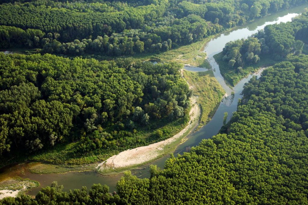 FOTO:Med Dunajem in Bratislavo