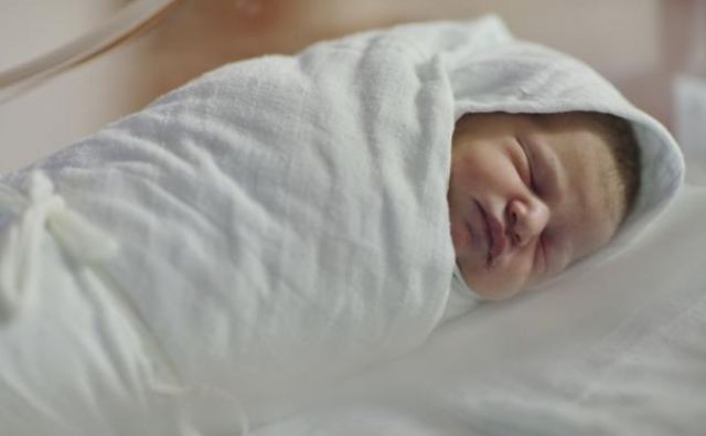 Vsak dan umre v svetu sedem tisoč novorojenčkov.<br />
Foto Shutterstock