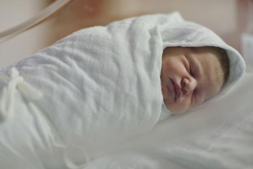 Vsak dan umre sedem tisoč novorojenčkov