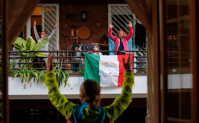 V Italiji se ob vsem, kar doživlja, krepijo domoljubni sentimenti in nacionalna gorečnost. Foto: Reuters