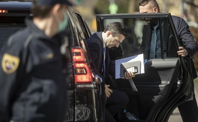 Strah pred vojsko na slovenskih ulicah in strašenje v povezavi s tem je po mnenju obrambnega ministra Mateja Tonina neutemeljeno in žalostno. FOTO: Voranc Vogel/Delo