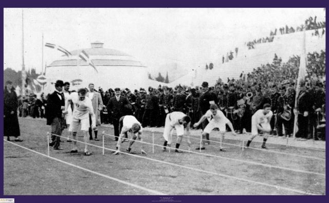 Šprinterji na 100 metrov na olimpijskih igrah leta 1896 v Atenah. S štarta so se pognali vsak v svojem slogu. FOTO: Reuters