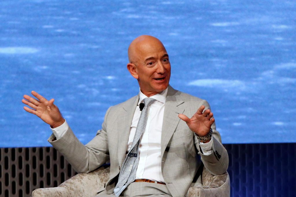 Bezos ostaja najbogatejši Zemljan