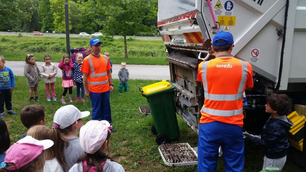 FOTO:Komunalni delavec: »Ljudje nam pokažejo, da nas cenijo«