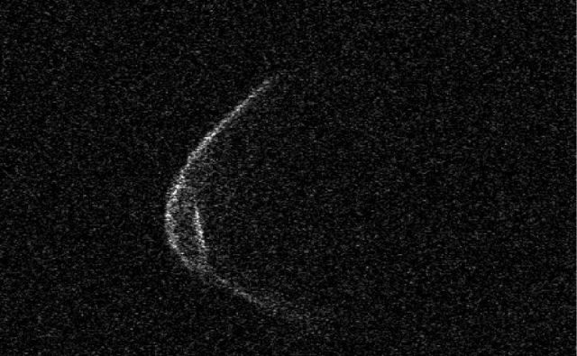 Asteroid 1998 OR2 je širok kar dva kilometra. FOTO: Arecibo Observatory/NASA/NSF