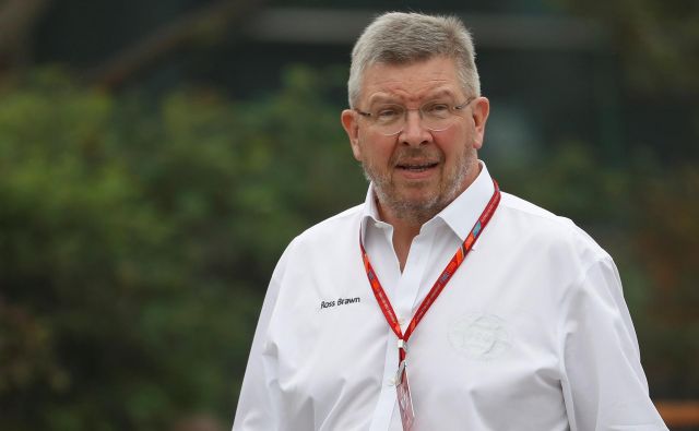 Ross Brawn je predstavil dogovor med moštvi in FIA. FOTO: Reuters