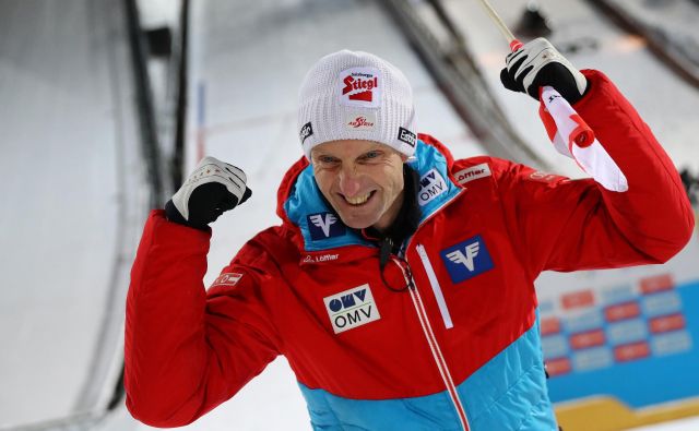 Po dveh sezonah pri ženskah se v moški svet smučarskih skokov vrača nekdanji prvi mož avstrisjek reprezentance Heinz Kuttin, ki bo v naslednji sezoni vodil Francoze. FOTO: Reuters