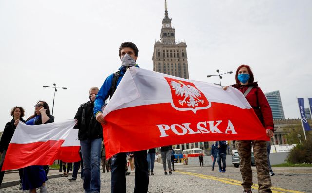 V državah brez demokratičnih temeljev je na kocki prihodnost demokracije, Poljska pa je na meji tega. FOTO: Reuters