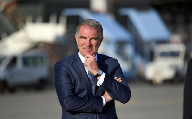 Carsten Spohr se dogovarja za milijarde pomoči za Lufthanso, od nemške vlade pričakuje skoraj devet milijard evrov, da se bo v pandemiji covida obdržal nad vodo. Foto Reuters