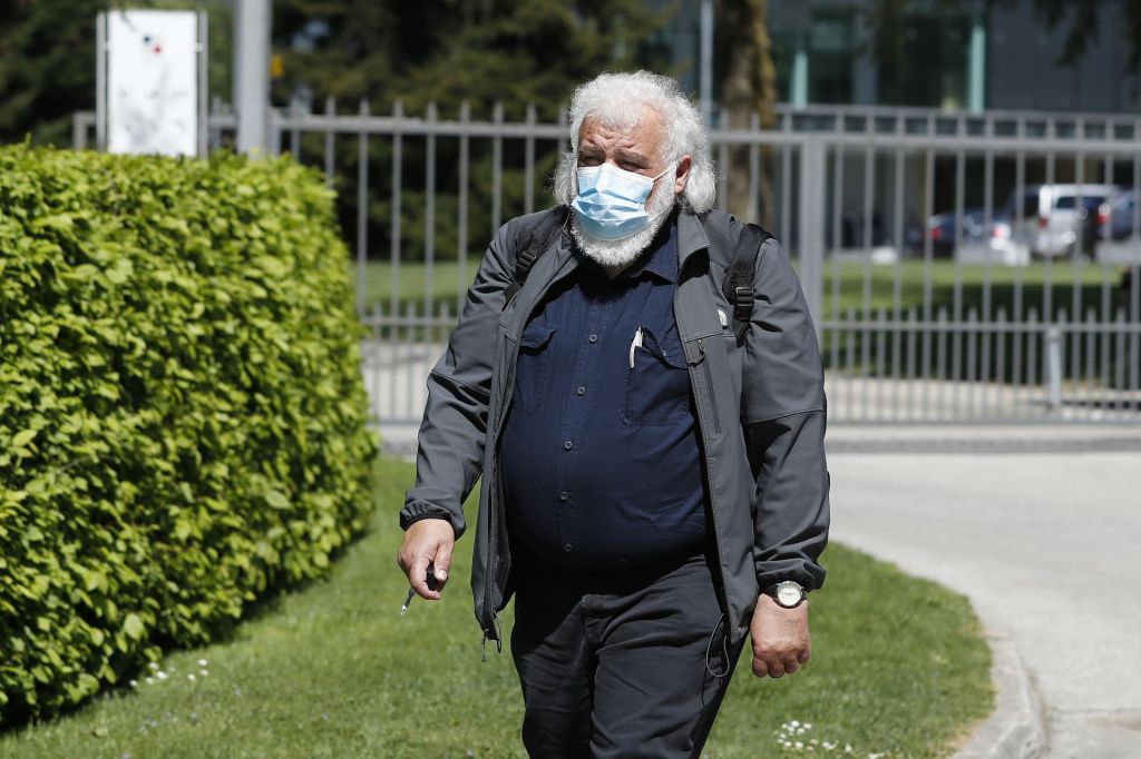 Krek: Nočemo, da nas jeseni preseneti drugi val