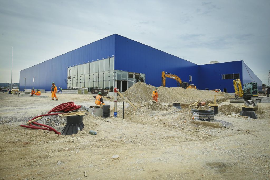FOTO:Kdaj bosta končno odprti Ikea in Aleja