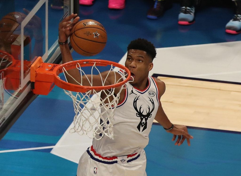 Kareem Abdul-Jabbar jim je ušel, za letečega Grka imajo limanico (VIDEO)