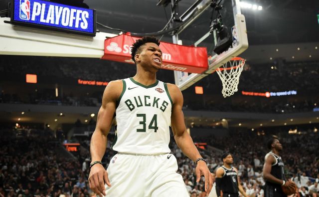 Giannis Antetokounmpo je eden najboljših košarkarjev na svetu. FOTO: AFP