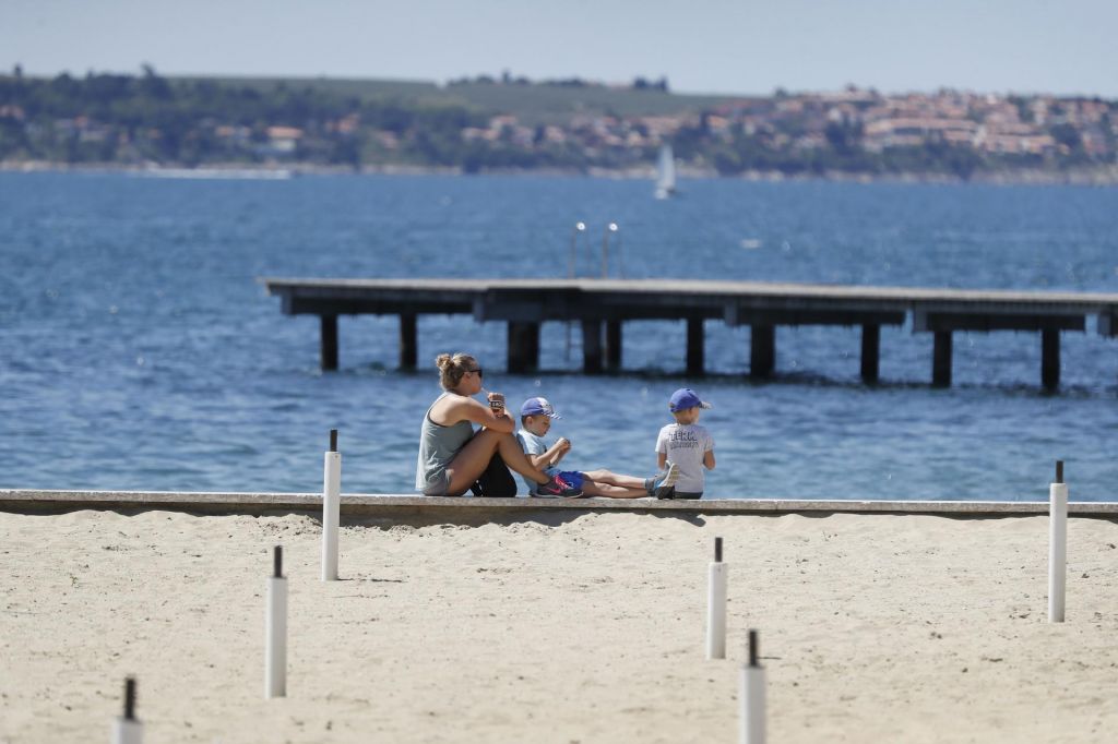 Kopanje je dovoljeno, zadrževanje na plažah ne