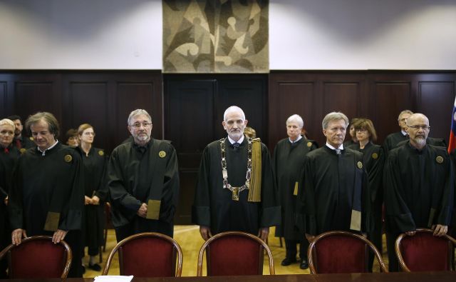 Na vrhovnem sodišču so presenečeni nad subjektivnim dopisom zunanjega ministra Anžeta Logarja, ki ga je ta naslovil na Evropsko komisijo. FOTO: Blaž� Samec