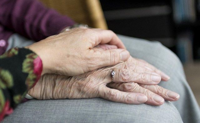 Sprašujem se, ali res ne zmoremo več imeti kančka človečnosti v medsebojnih odnosih in malo zdrave pameti. Fotodokumentacija Dela