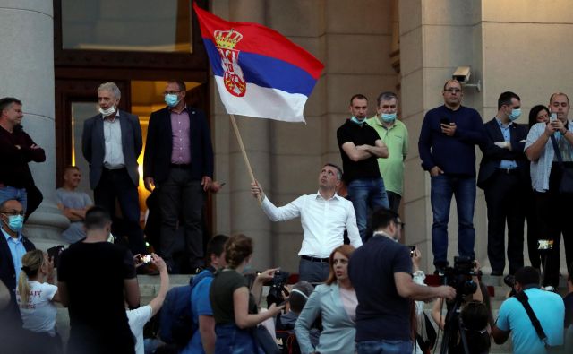 Poslanec Boško Obradović gladovno stavka zaradi »neustavnih volitev«. Foto: Reuters