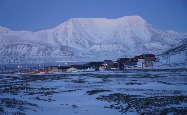 Mestece Longyearbyen ima okrog 2100 stalnih prebivalcev. FOTO: Riccardo Gangale/Globalna semenska banka