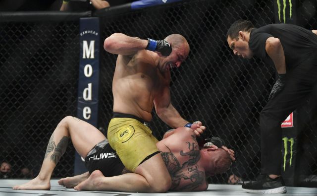 Glover Teixeira je s tehničnim nokavtom v peti rundi premagal Anthonyja Smitha. FOTO: Usa Today Sports