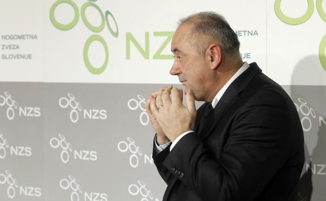 Predsednik NZS Radenko Mijatović je odločen, da se nogometna sezona konča na igrišču. FOTO: Blaž Samec