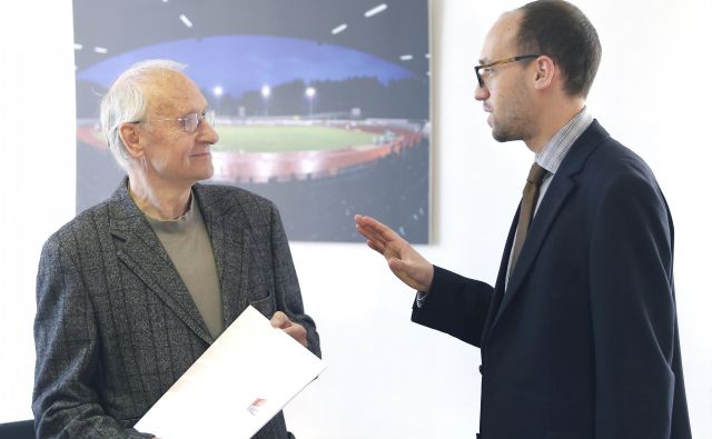 Predsednika strokovnega sveta Slovenije za šport Luko Steinerja, desno, skrbi, da so bila črtana sredstva za investicije. FOTO: Aleš� Černivec