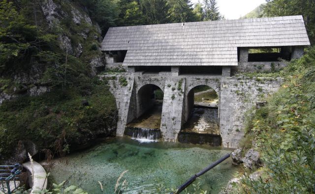 Lani so na enem najpomembnejših slovenskih tehniških spomenikov obnovili ostrešje in sanirali zidove, zdaj pa so naredili še korak naprej. FOTO: Mavric Pivk