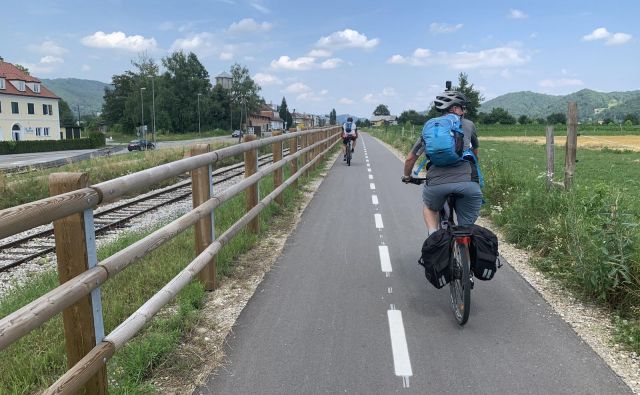 Direkcija za infrastrukturo je v Rušah (na fotografiji) zgradila večji odsek, na Muti pa varen podhod za kolesarje na Dravski kolesarski poti. Foto arhiv Zavoda za turizem Maribor-Pohorje