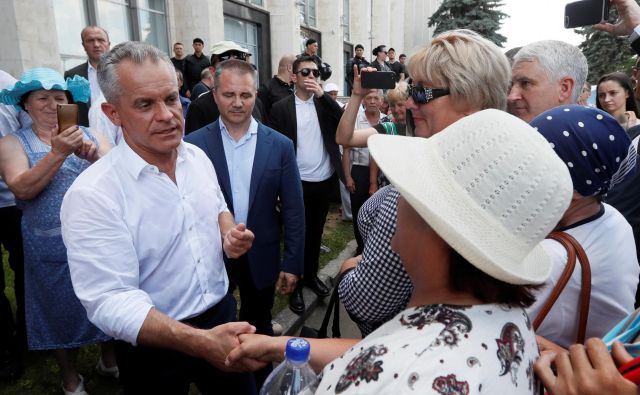 Vladimirja Plahotnjuka so že na začetku lanskega leta obtožili pranja denarja, toda oligarh se je odločil, da se bo umaknil iz političnega življenja in države. Foto: Reuters