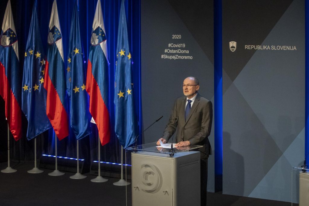 FOTO:Vladni govorec za covid Jelko Kacin se še ne poslavlja